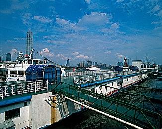 《消逝的光芒2》将于本月展示前代主机版本实机画面